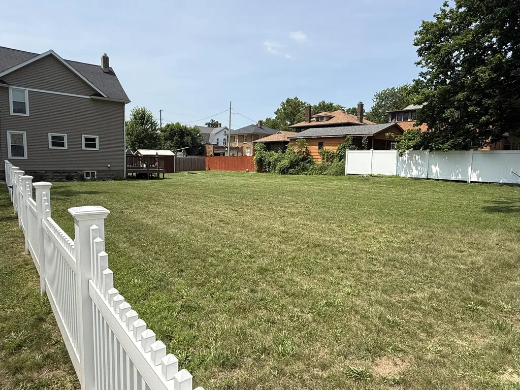 307 Perry Street Albion City MI 49224