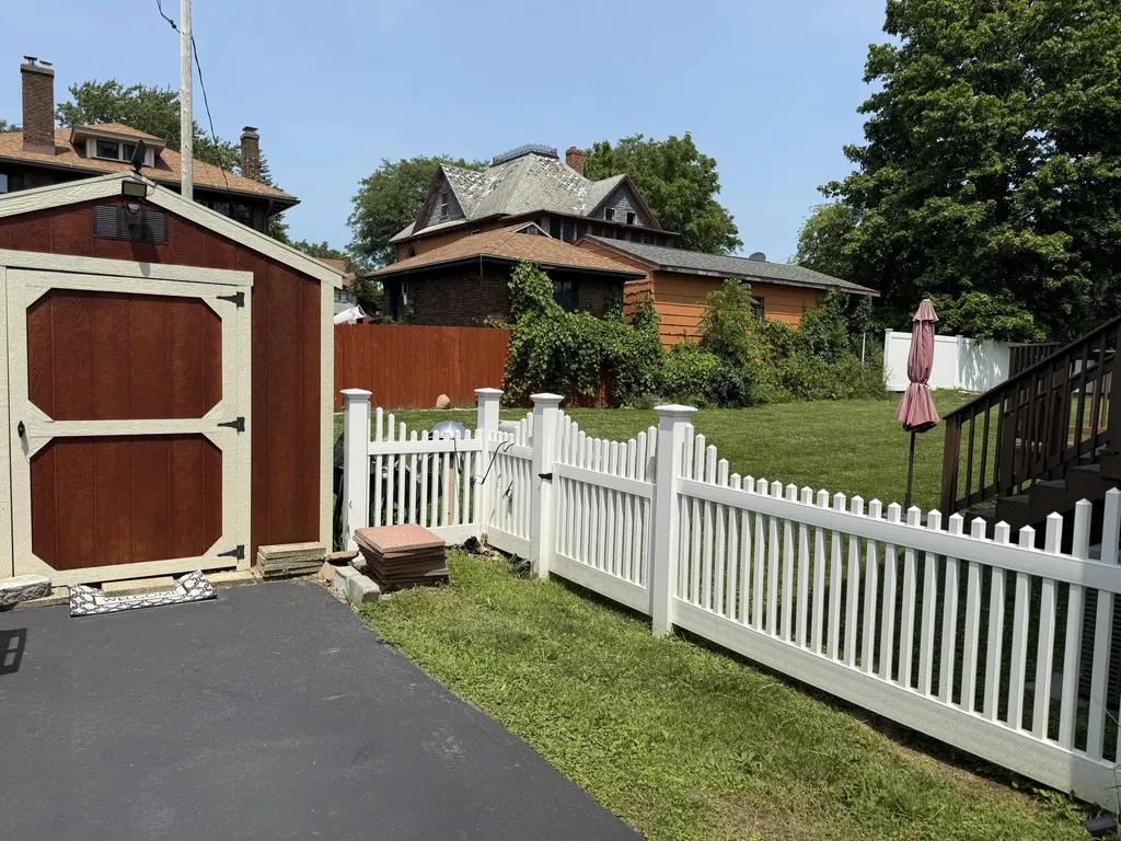 307 Perry Street Albion City MI 49224
