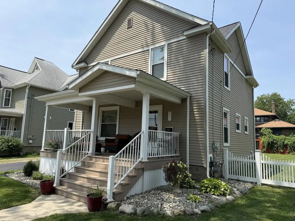 307 Perry Street Albion City MI 49224