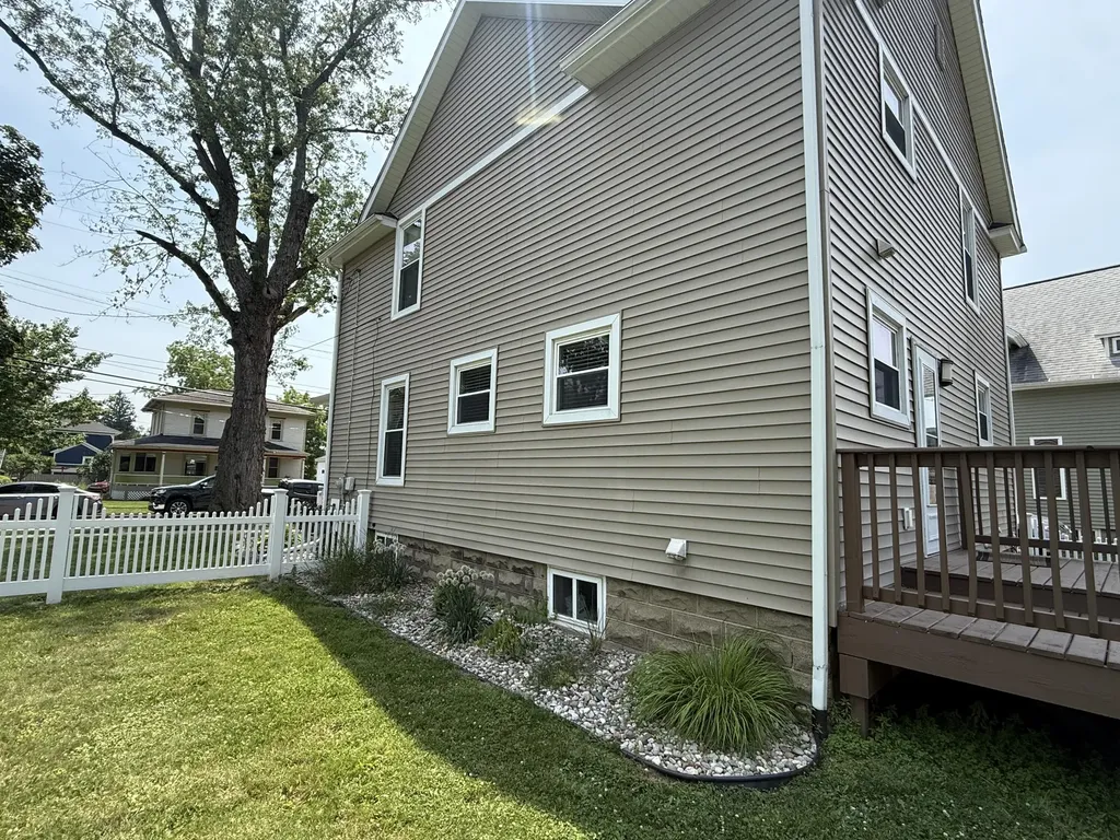 307 Perry Street Albion City MI 49224