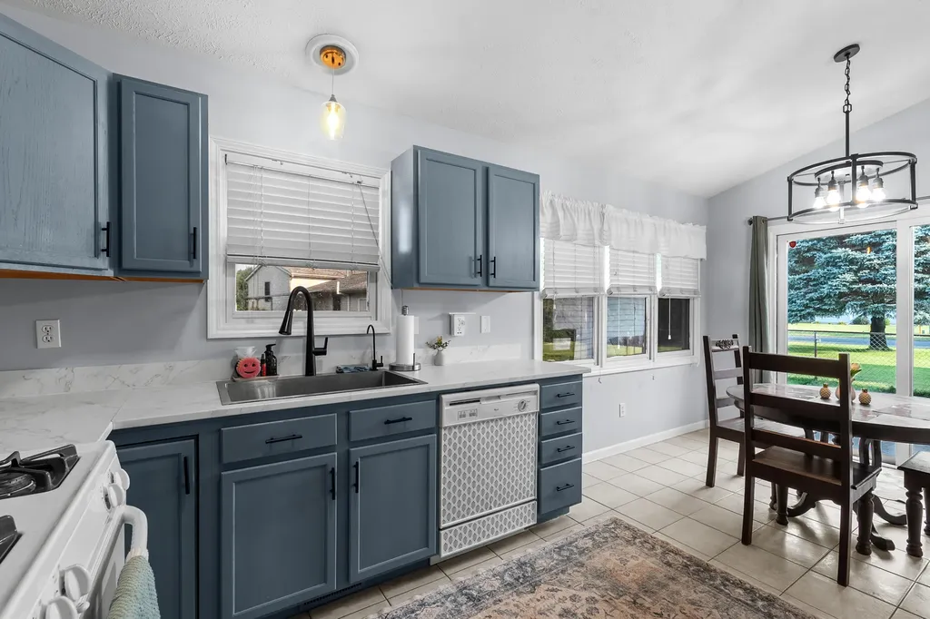150 Gull Pointe Drive Bedford Charter Township MI 49017