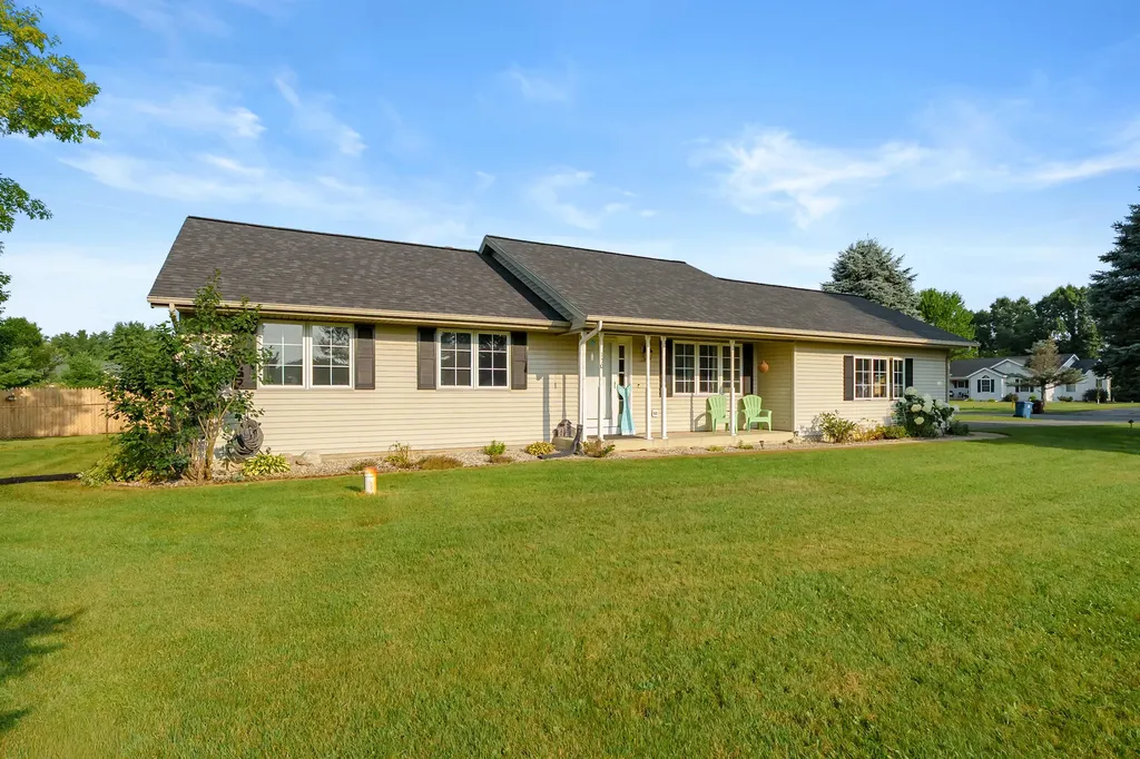 150 Gull Pointe Drive Bedford Charter Township MI 49017