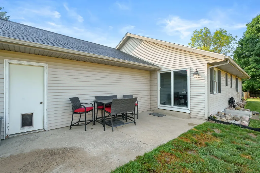 150 Gull Pointe Drive Bedford Charter Township MI 49017