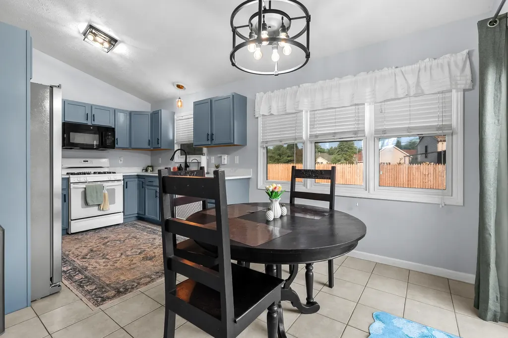 150 Gull Pointe Drive Bedford Charter Township MI 49017
