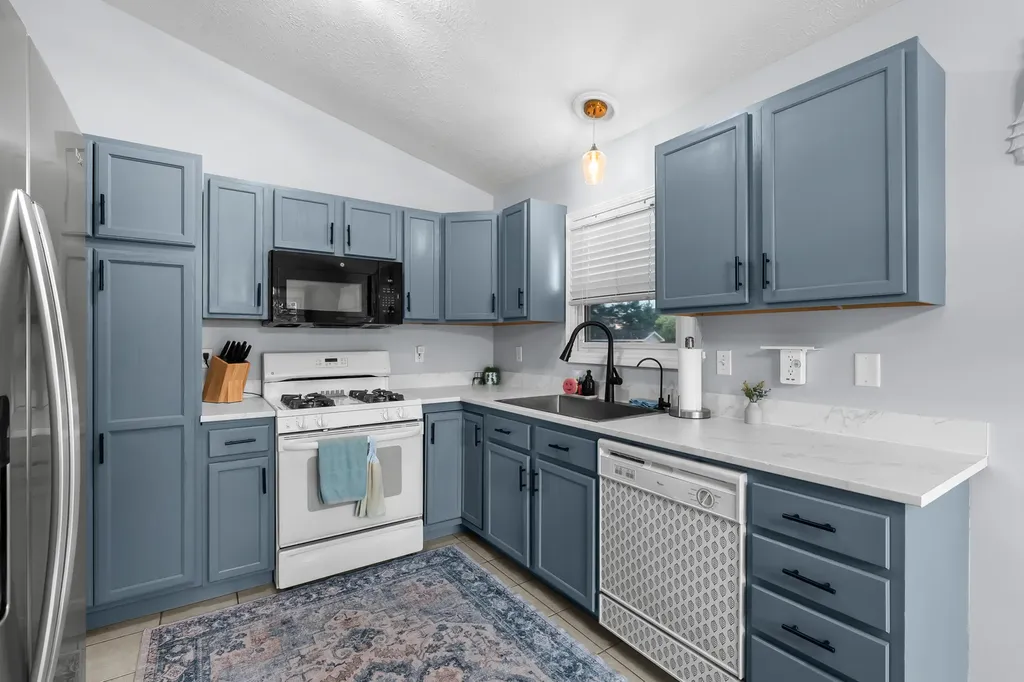 150 Gull Pointe Drive Bedford Charter Township MI 49017