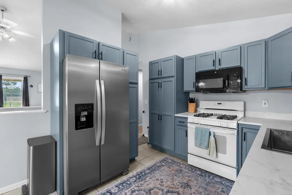 150 Gull Pointe Drive Bedford Charter Township MI 49017