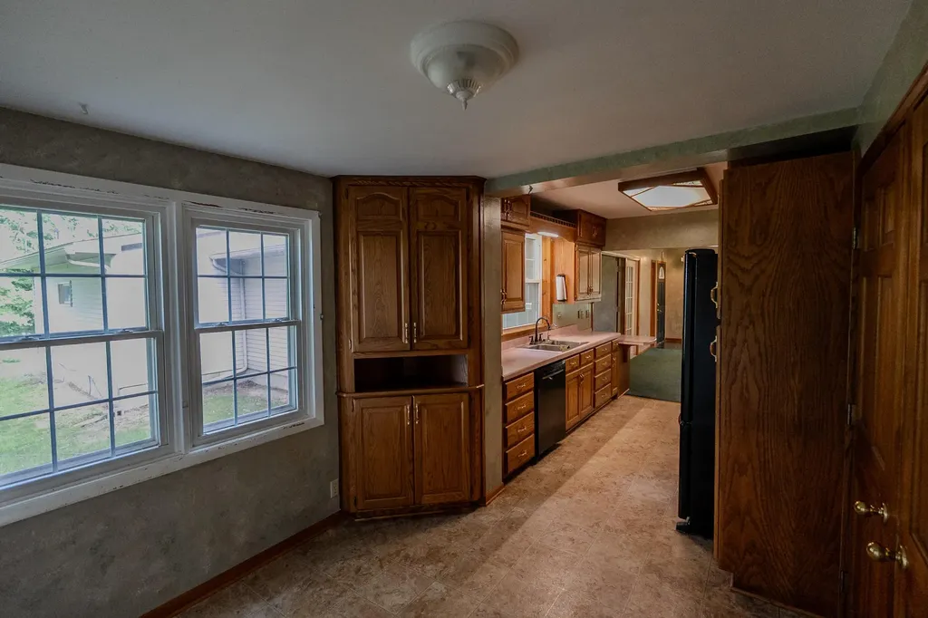 7260 W Kinsel Highway Vermontville Township MI 49096