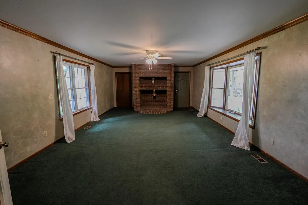 7260 W Kinsel Highway Vermontville Township MI 49096