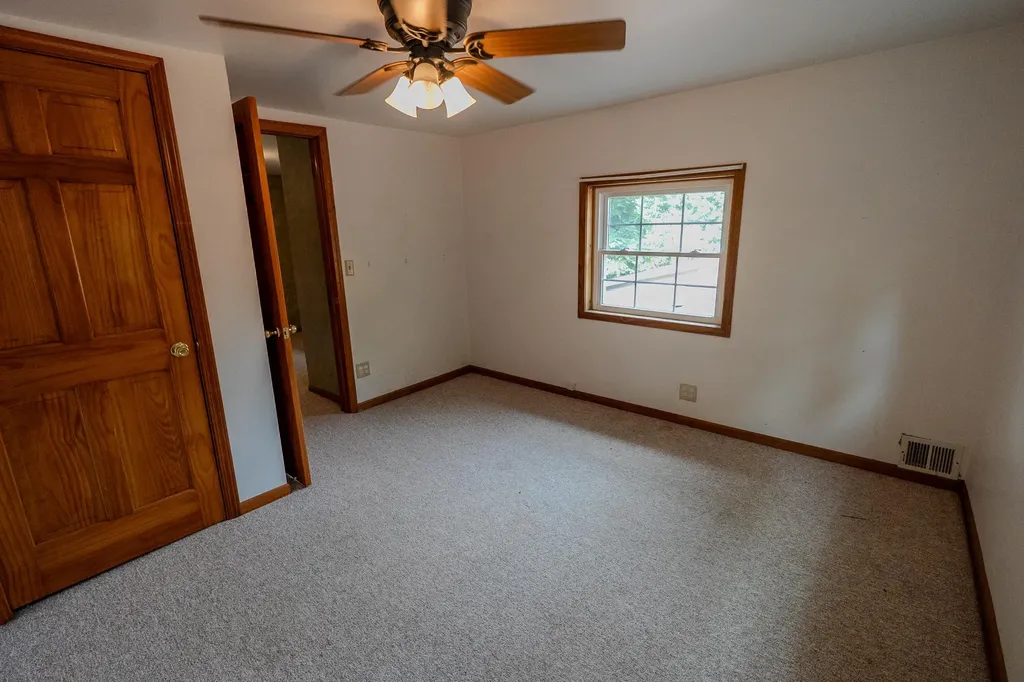 7260 W Kinsel Highway Vermontville Township MI 49096