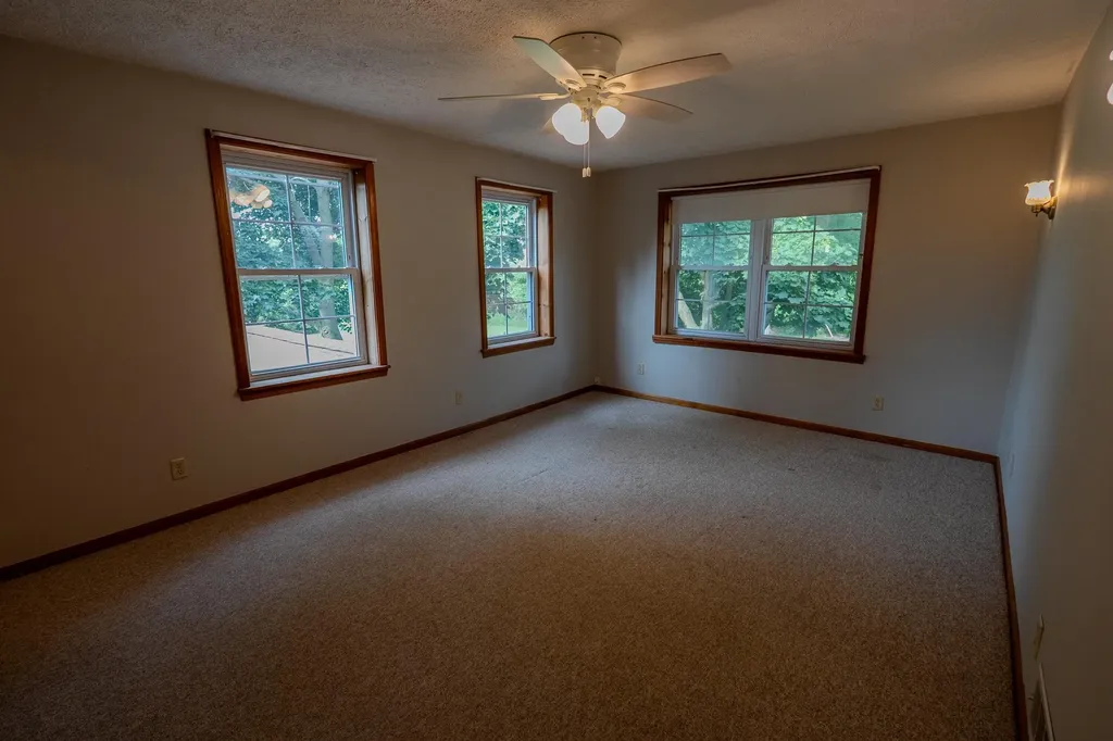 7260 W Kinsel Highway Vermontville Township MI 49096