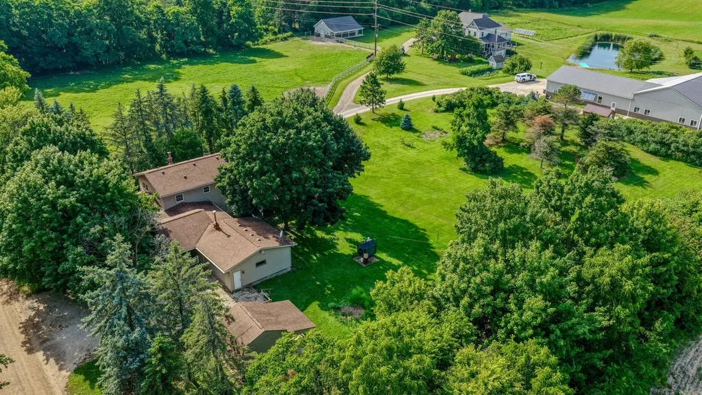7260 W Kinsel Highway Vermontville Township MI 49096