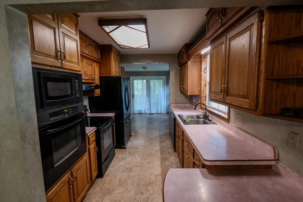 7260 W Kinsel Highway Vermontville Township MI 49096