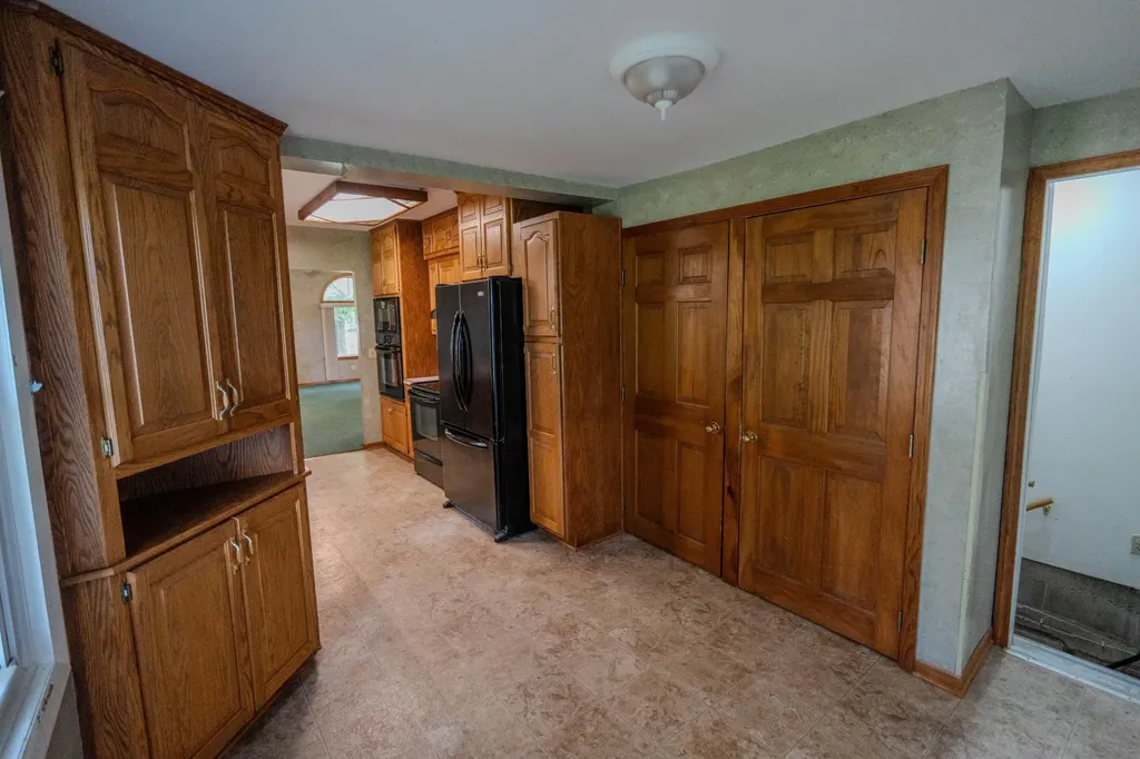 7260 W Kinsel Highway Vermontville Township MI 49096