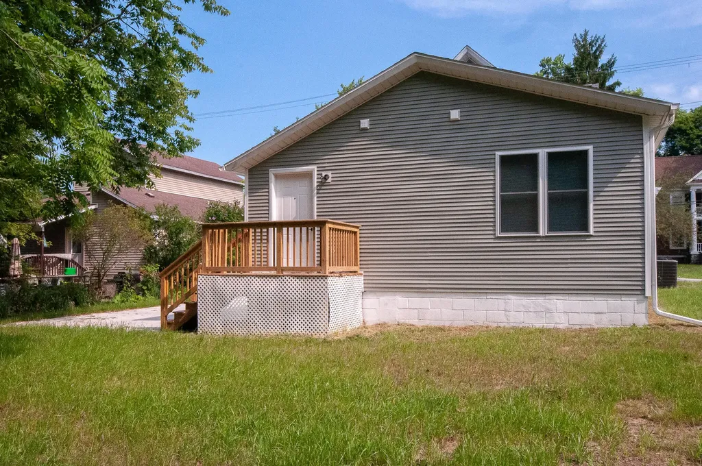 123 W Manchester Street Battle Creek City MI 49037