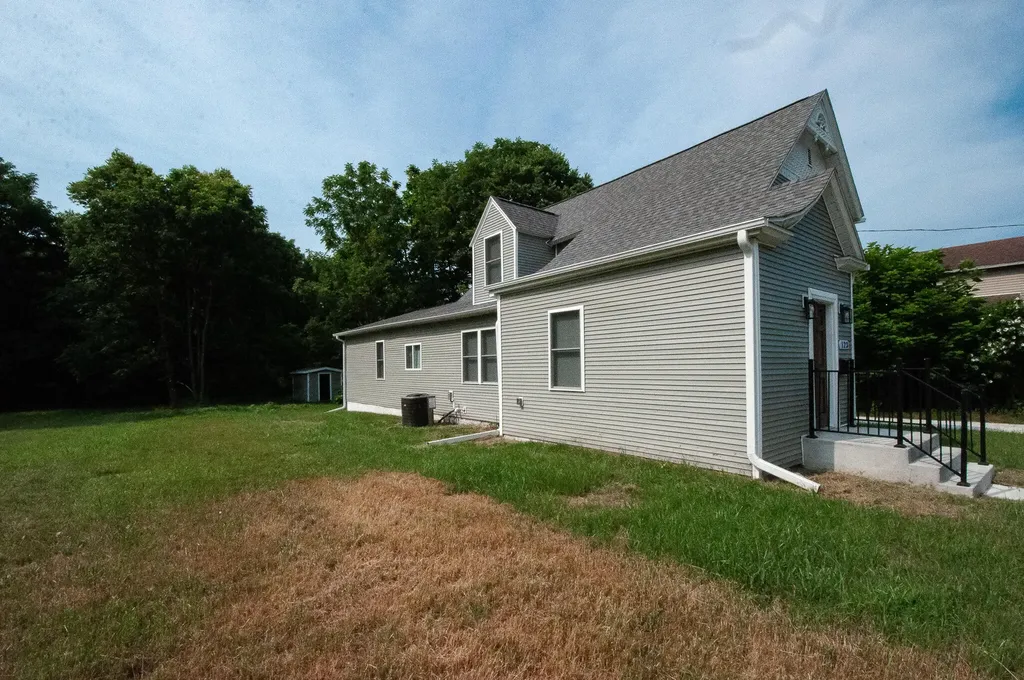 123 W Manchester Street Battle Creek City MI 49037