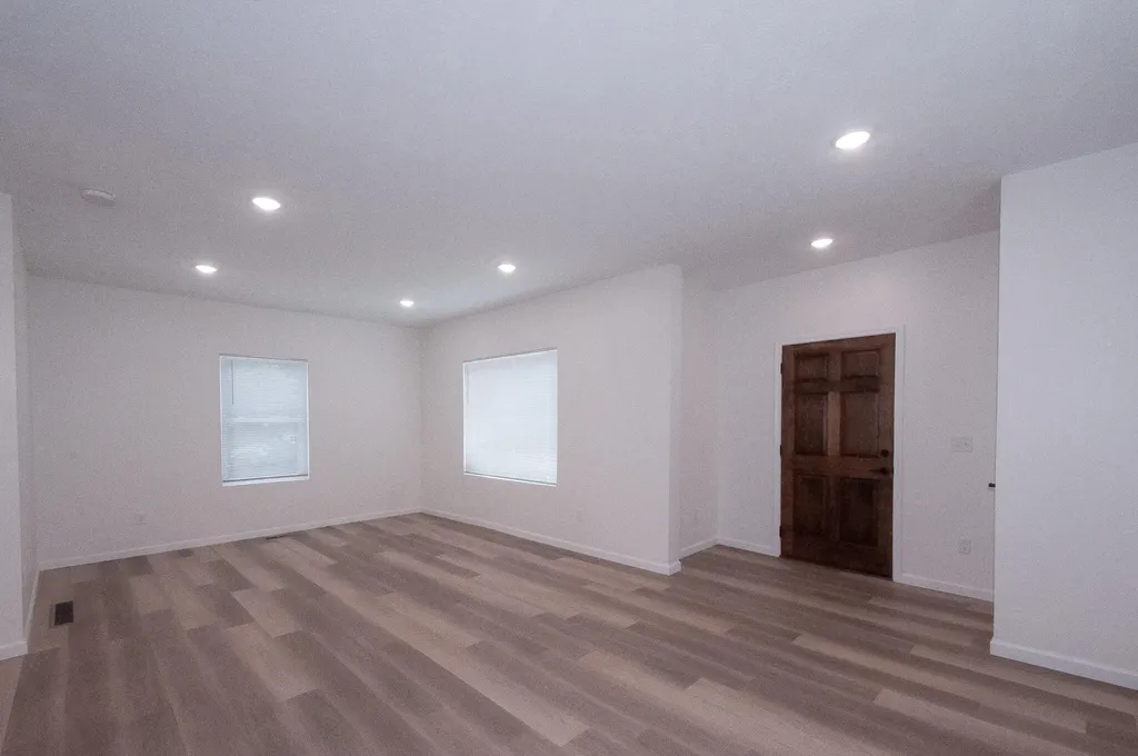 123 W Manchester Street Battle Creek City MI 49037