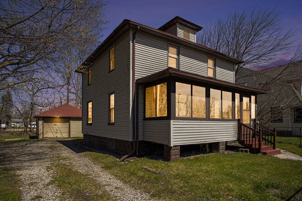 1717 Lay Boulevard Kalamazoo City MI 49001