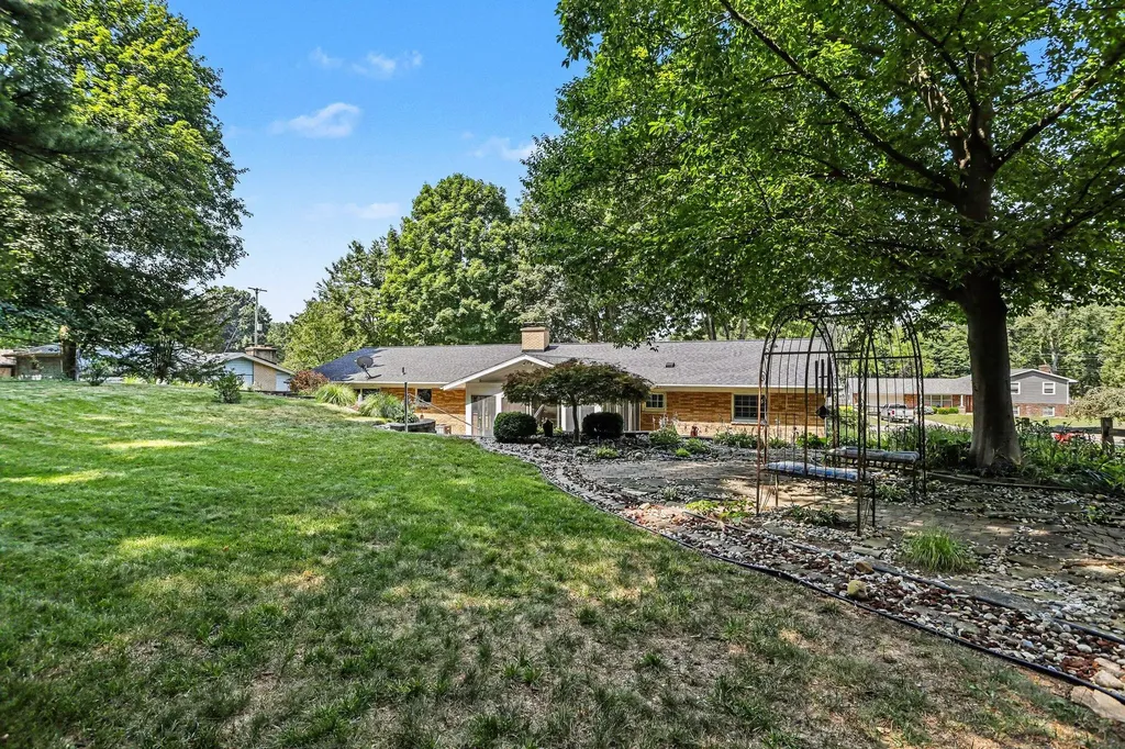 51 Birch Hill Drive Battle Creek City MI 49015
