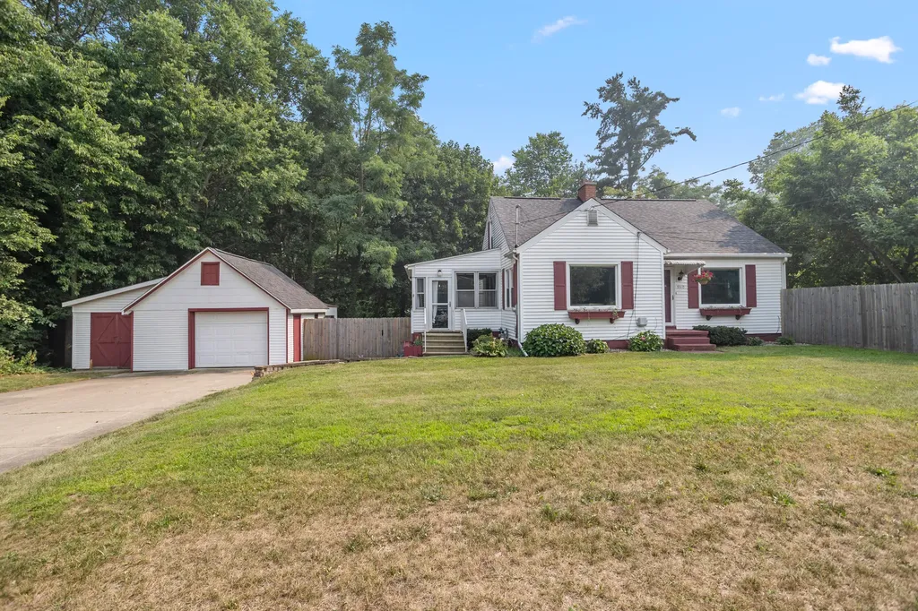 9310 Verona Road Emmett Charter Township MI 49014