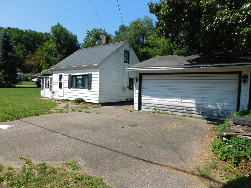 285 Bechman Avenue N Battle Creek City MI 49015