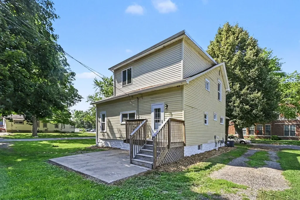 211 King Street Eaton Rapids City MI 48827