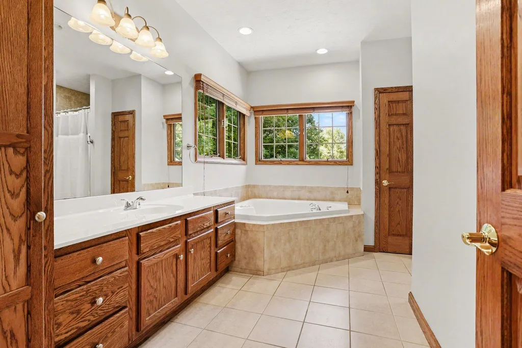7165 Trappers Ridge Emmett Charter Township MI 49014