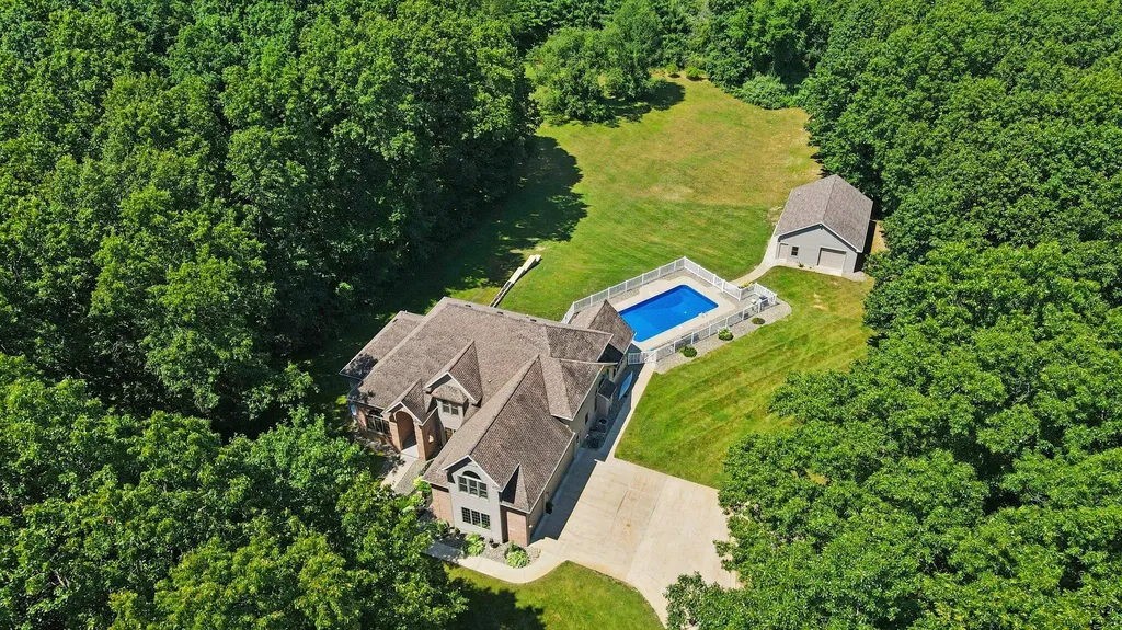 7165 Trappers Ridge Emmett Charter Township MI 49014