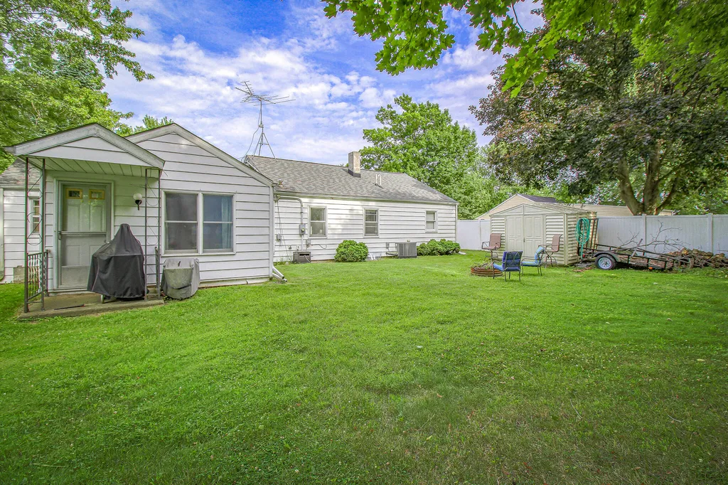 98 S 29th Street S Battle Creek City MI 49015