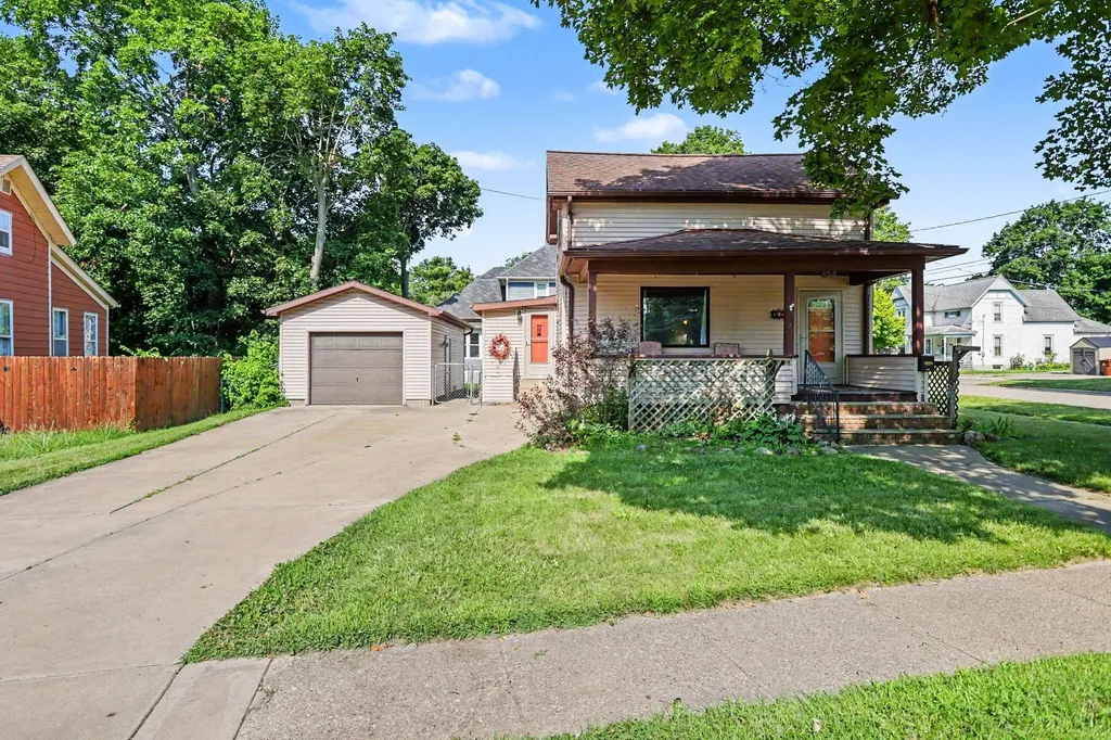 302 Exchange Street Marshall City MI 49068