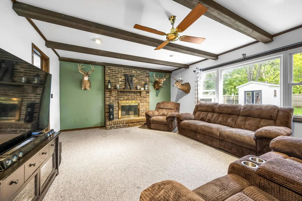 113 W Hughes Street Marshall City MI 49068