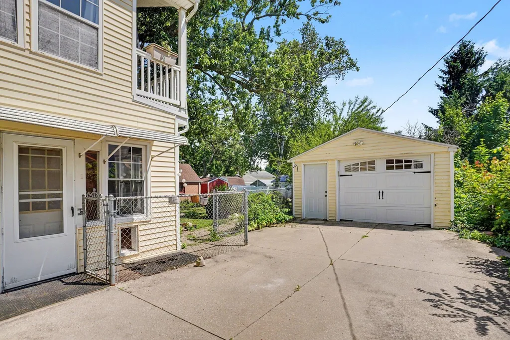 411 Orleans Avenue Battle Creek City MI 49015