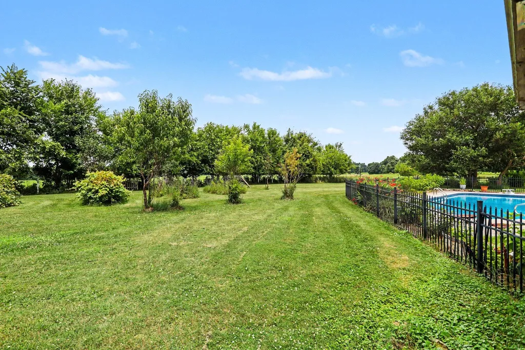 17785 N Drive N Convis Township MI 49068