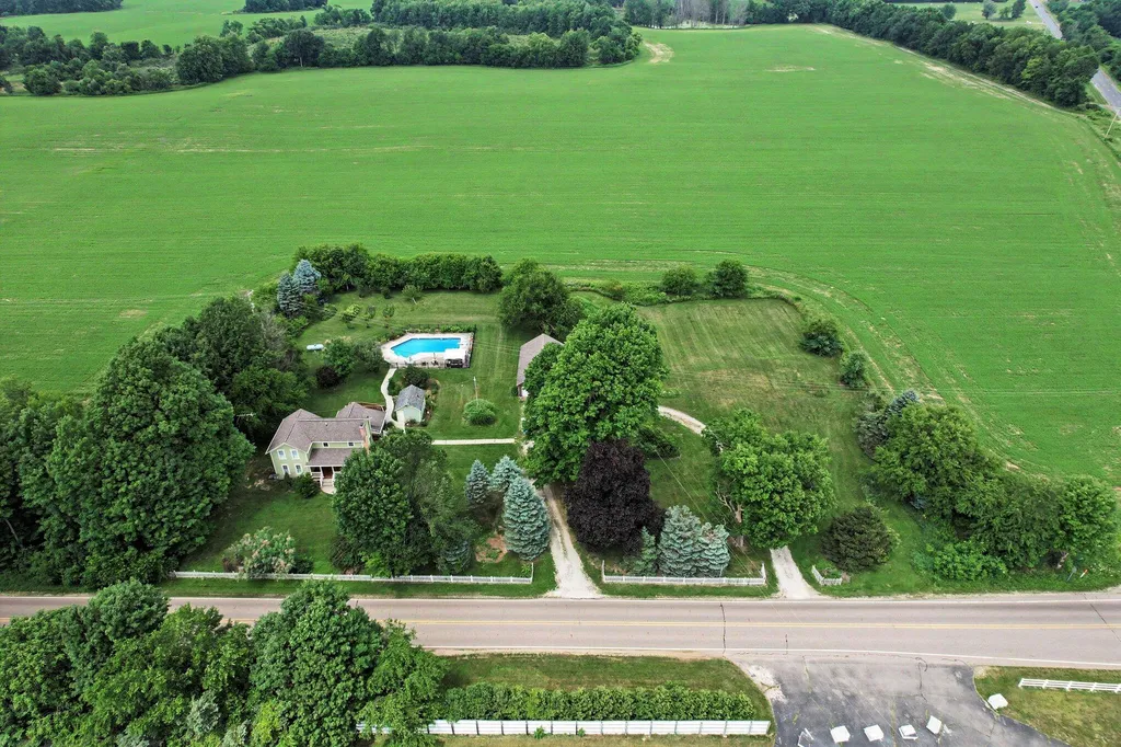 17785 N Drive N Convis Township MI 49068