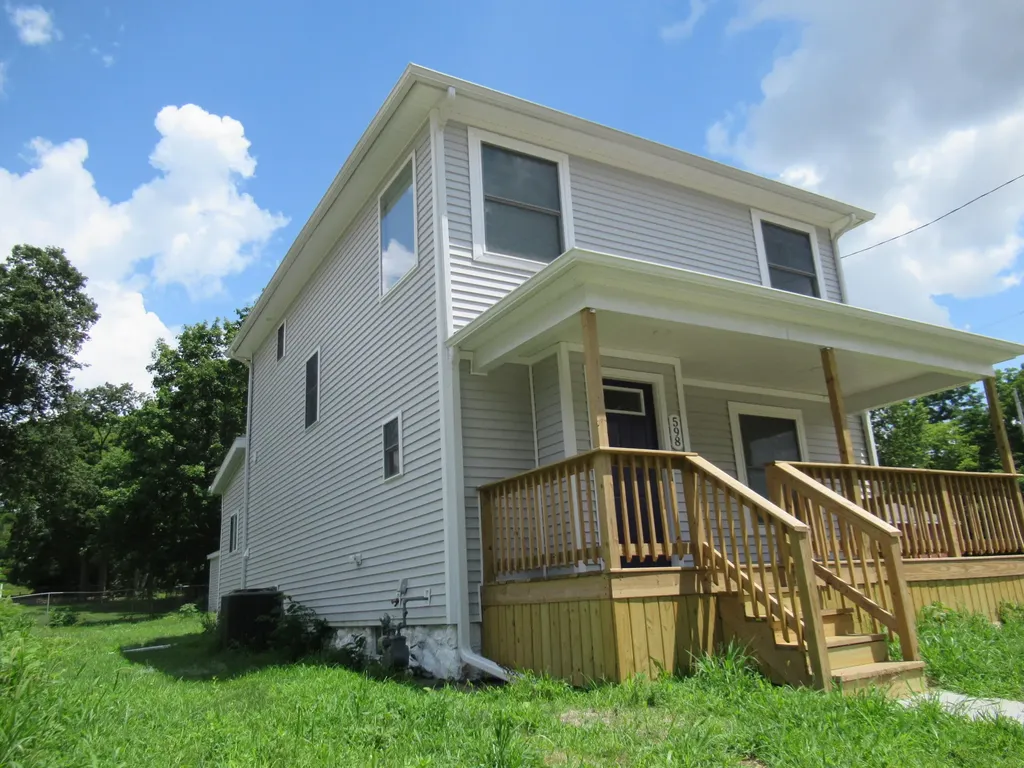 598 W Michigan Avenue Battle Creek City MI 49037
