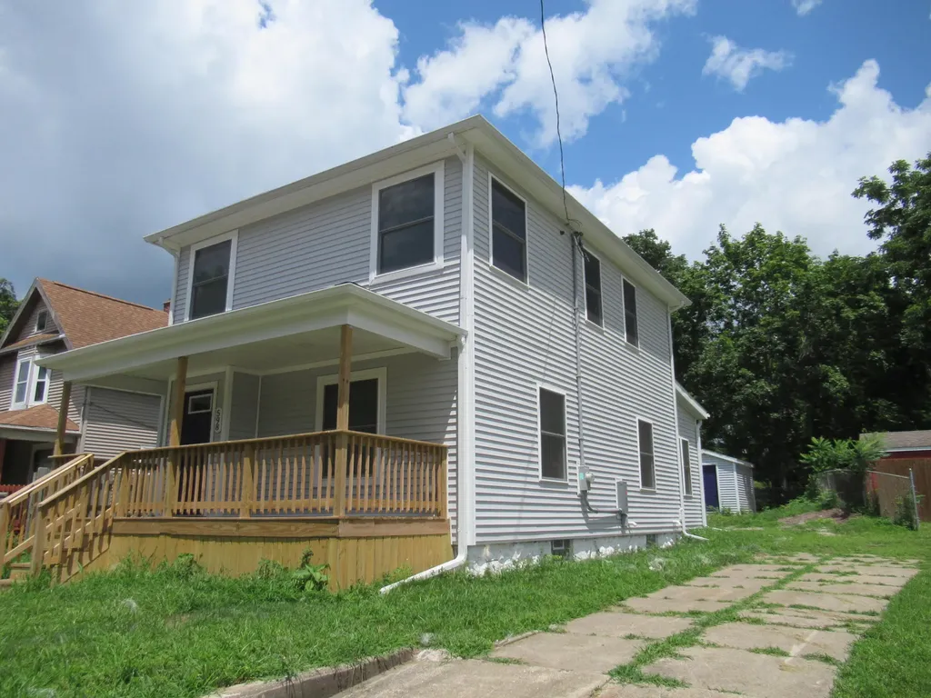 598 W Michigan Avenue Battle Creek City MI 49037