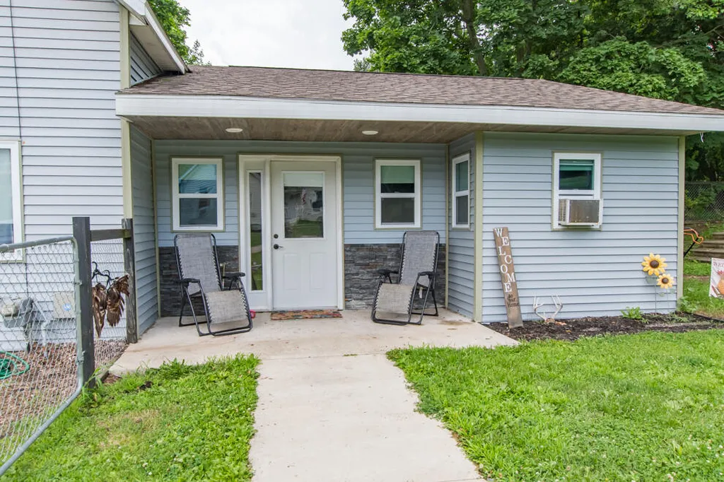 529 Clinton Street Marshall City MI 49068