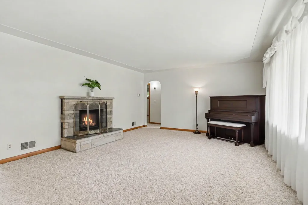 243 Briar Hill Drive Battle Creek City MI 49015