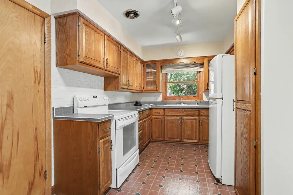 243 Briar Hill Drive Battle Creek City MI 49015