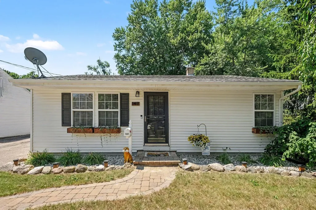147 Cherry Street NW Sparta Village MI 49345