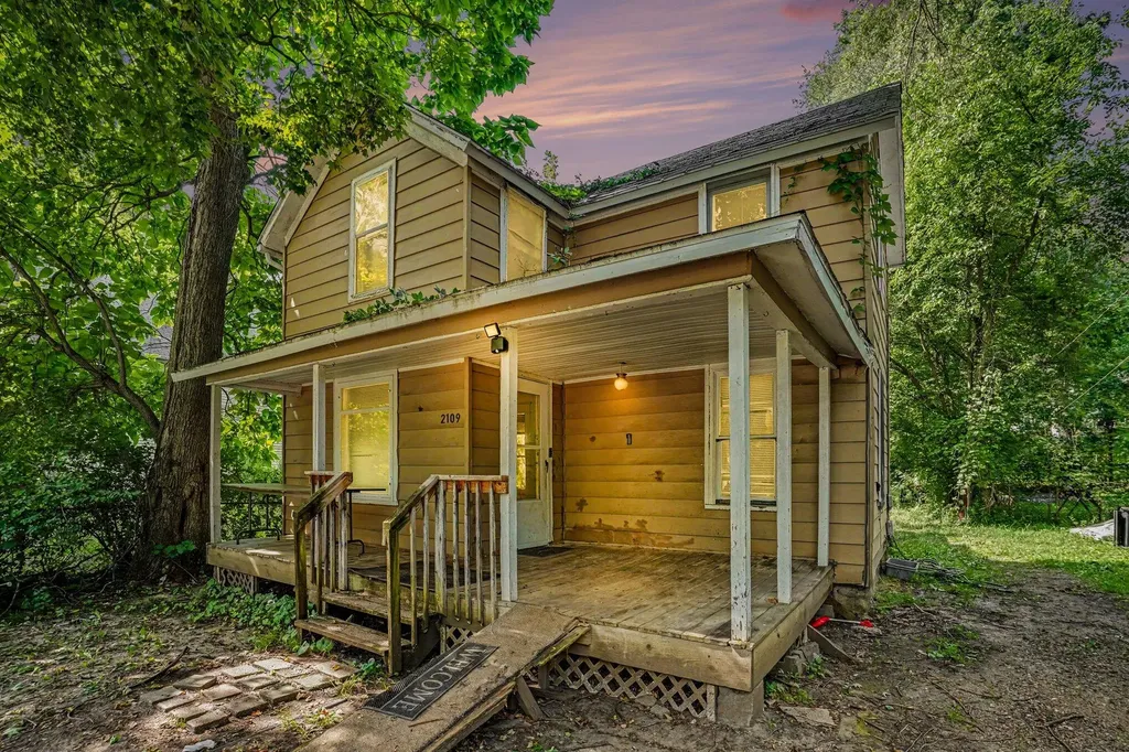 2109 Briar Place Kalamazoo Charter Township MI 49048