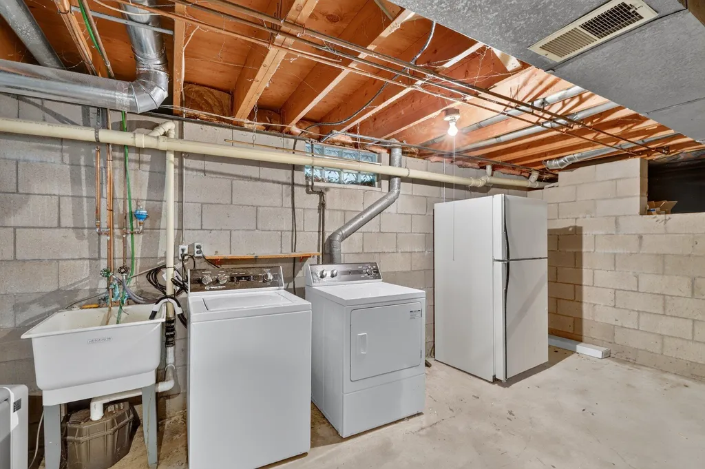 7643 Kilowatt Drive Comstock Charter Township MI 49048