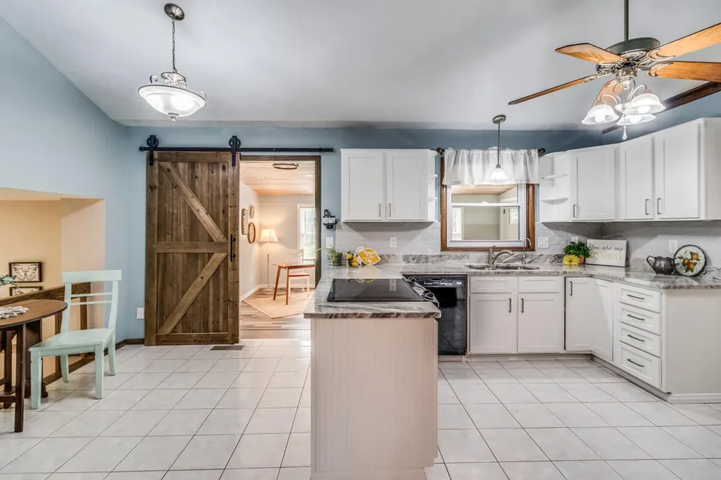 138 Grand Castle Terrace Emmett Charter Township MI 49014