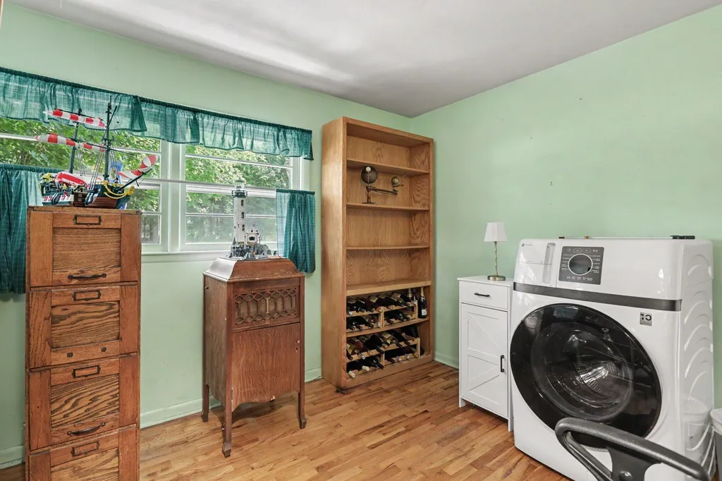 548 N Linden Street Marshall City MI 49068