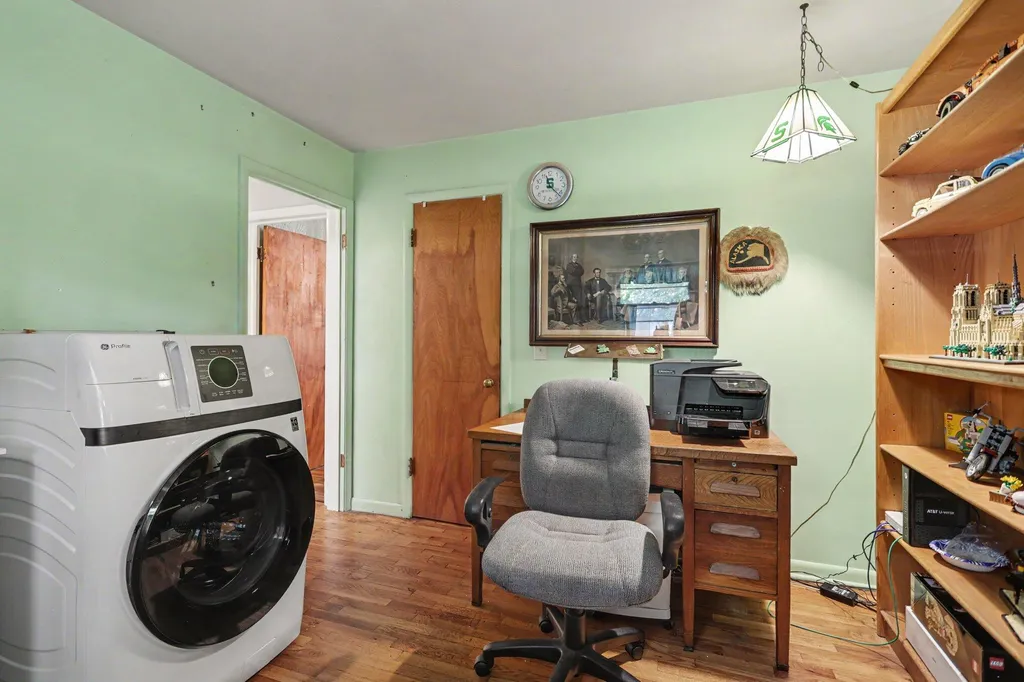 548 N Linden Street Marshall City MI 49068