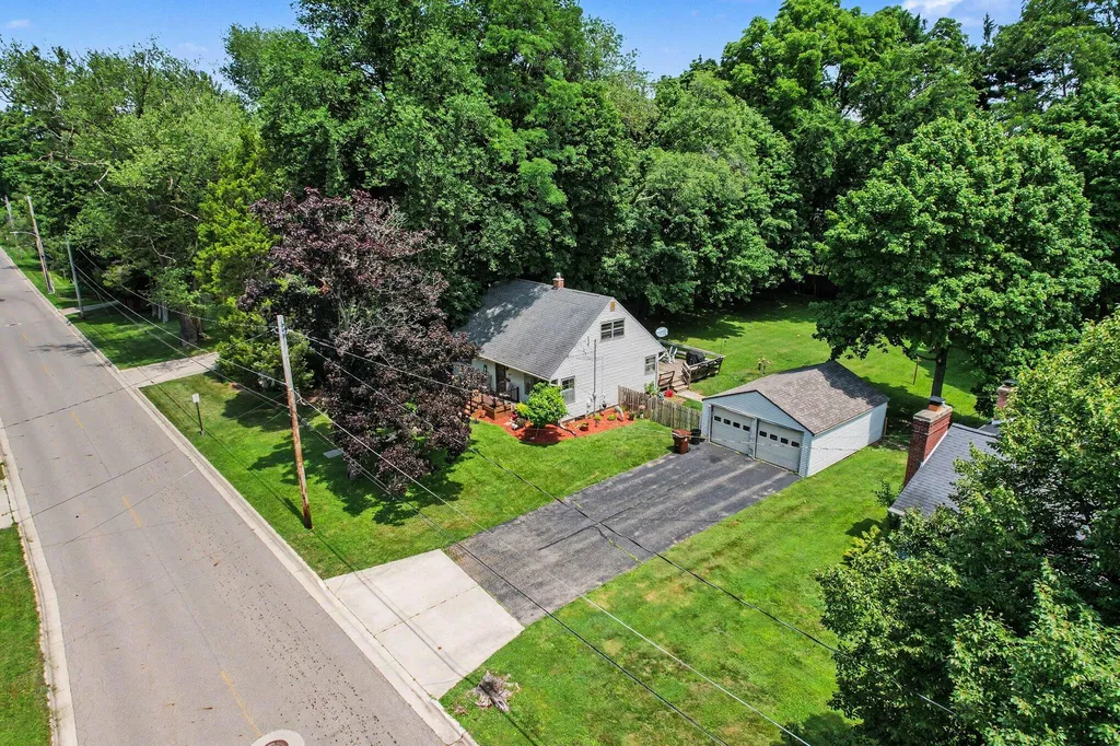 548 N Linden Street Marshall City MI 49068