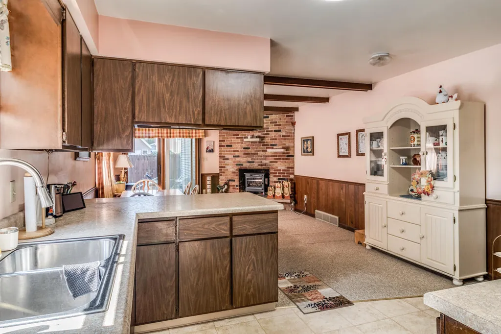 109 Parkshore Drive Emmett Charter Township MI 49014
