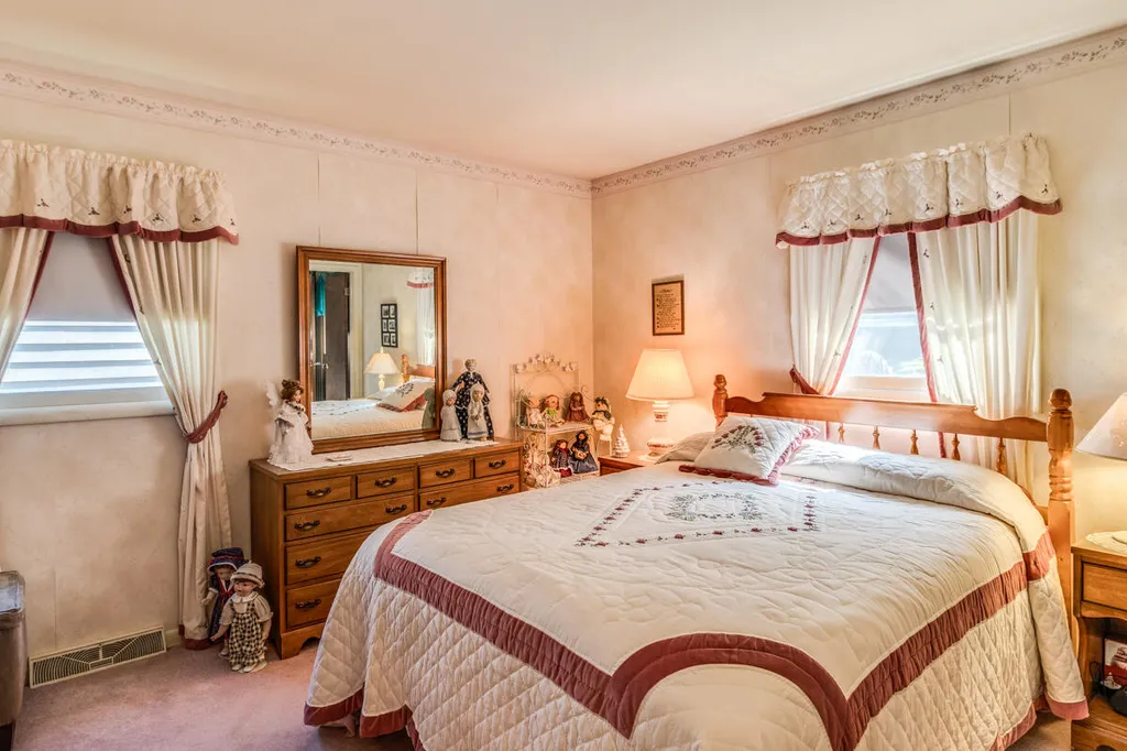 109 Parkshore Drive Emmett Charter Township MI 49014