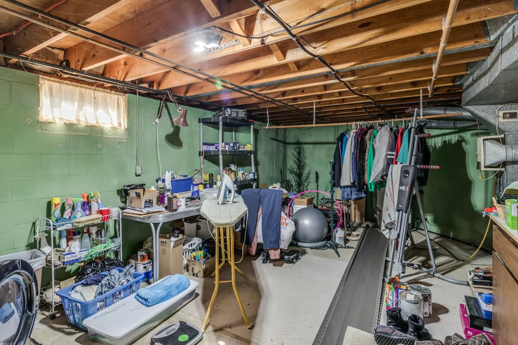 109 Parkshore Drive Emmett Charter Township MI 49014