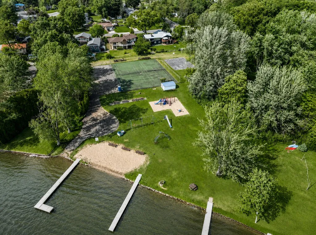 109 Parkshore Drive Emmett Charter Township MI 49014