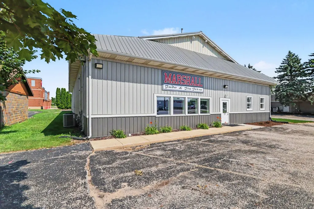 126 West Drive N Marshall City MI 49068